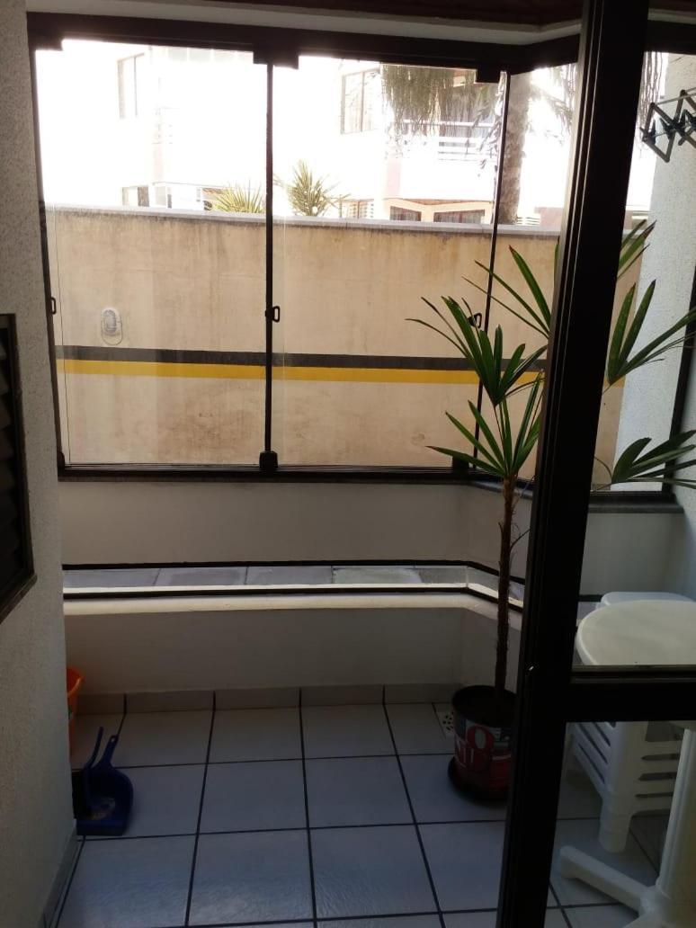 Apartamento Praia Dos Ingleses ฟลอเรียนอโปลิส ภายนอก รูปภาพ