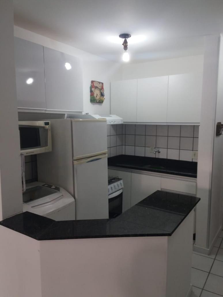 Apartamento Praia Dos Ingleses ฟลอเรียนอโปลิส ภายนอก รูปภาพ